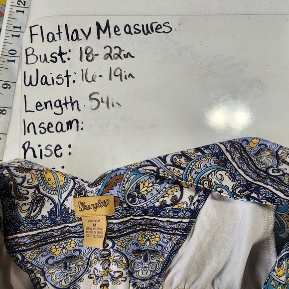 Wrangler Americana cowgirl handkerchief bellsleeved vneck dress - Picture 8 of 8